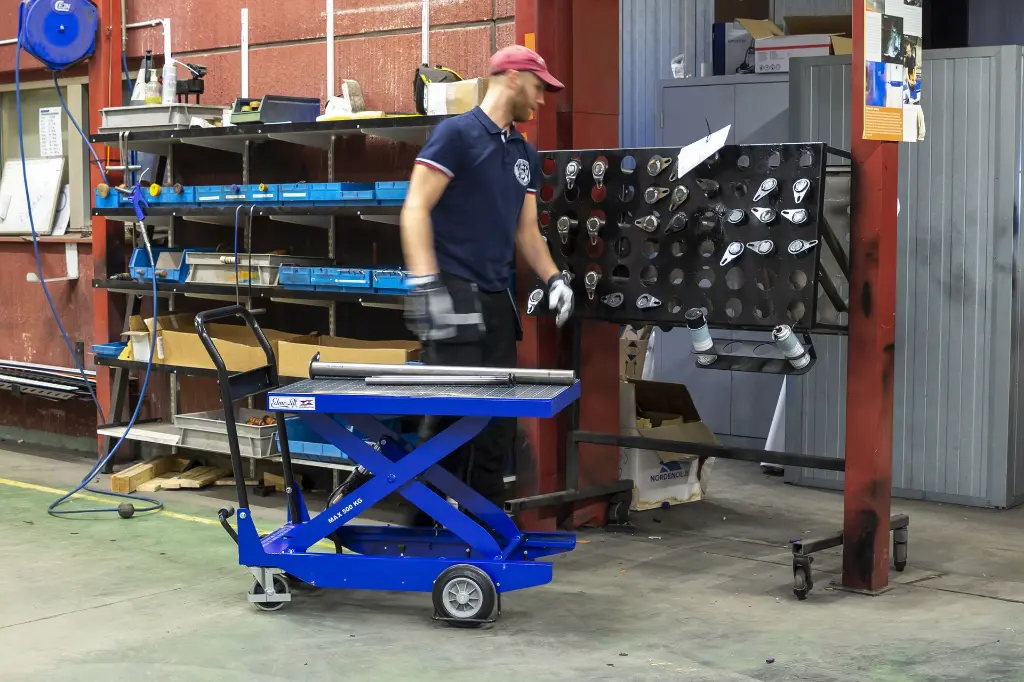 CZ 503: carrello a pantografo manuale 500 kg