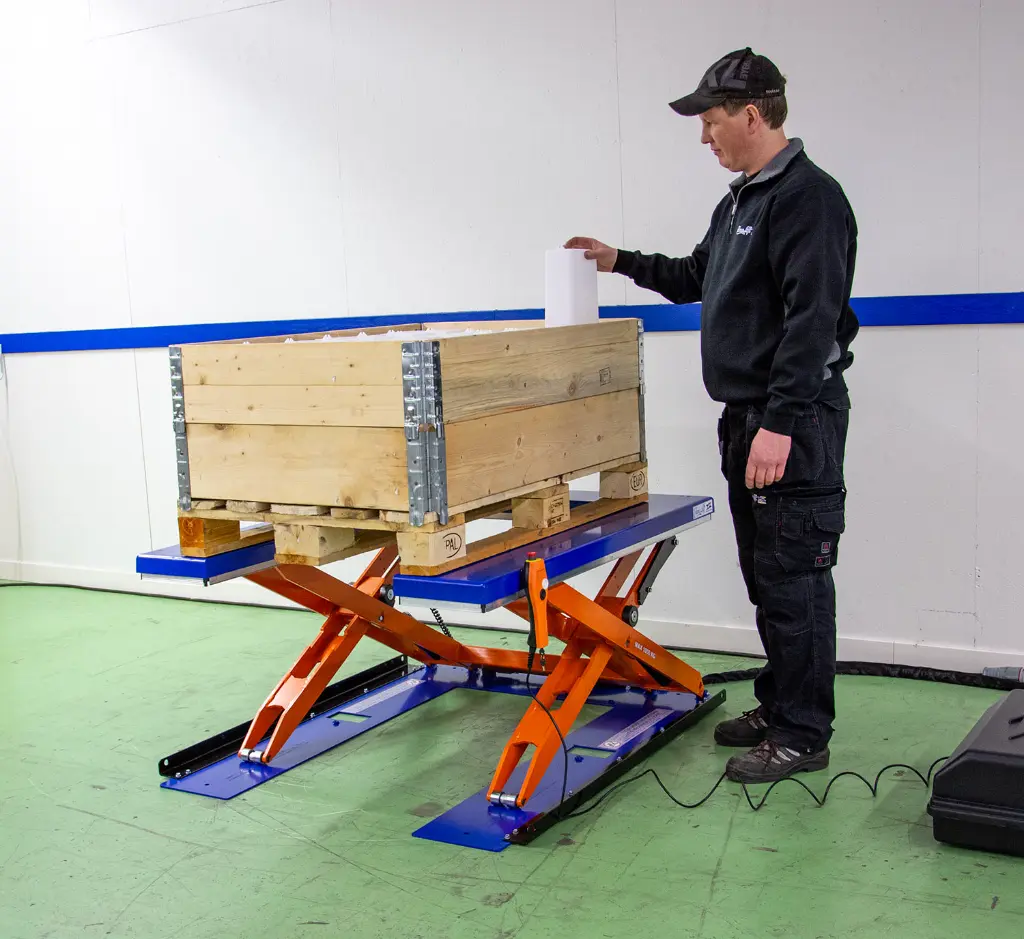 TUL 1000: piattaforma elevatrice ribassata senza fossa 1000 kg