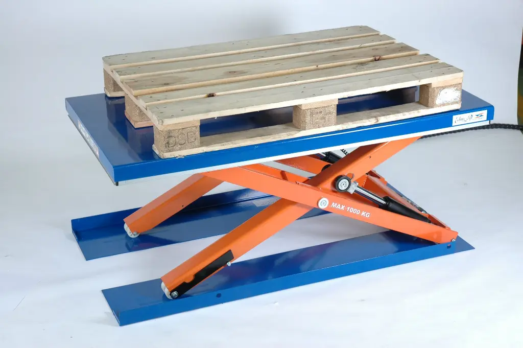CCB 1000: piattaforma elevatrice ribassata 1000 kg