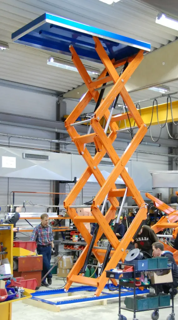 TST 2000 Vertical Lift Table